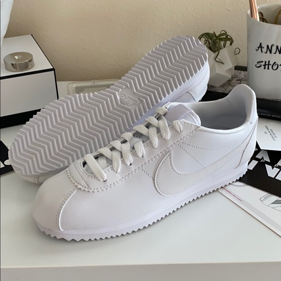 NWT Nike Cortez triple white - Picture 9 of 9